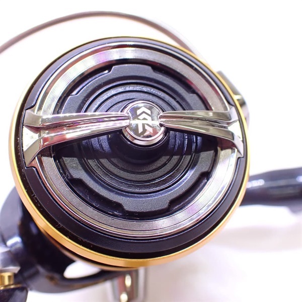 １８レガリスＬＴ２５００Ｄ